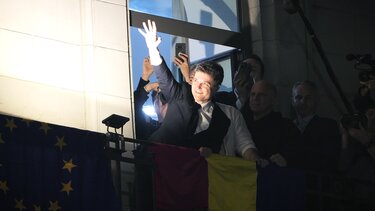 Ρουμανία, Νικουσόρ Νταν