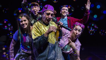 θεατρική παράσταση