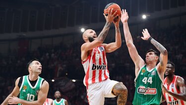 Ολυμπιακός-Παναθηναϊκός 91-83: Οι «ερυθρόλευκοι» έκαναν το 1-1 στη σειρά, στον επεισοδιακό δεύτερο τελικό