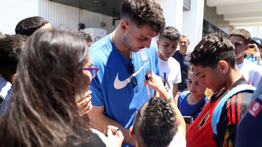 ΑΠΟΘΕΩΣΗ ΣΤΟ ΑΕΡΟΔΡΟΜΙΟ ΗΡΑΚΛΕΙΟΥ ΓΙΑ ΤΗΝ ΕΘΝΙΚΗ ΠΟΔΟΣΦΑΙΡΟΥ