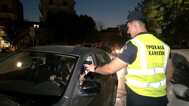 Χανιά: Διανεμήθηκαν αλκοολόμετρα μιας χρήσης στους οδηγούς