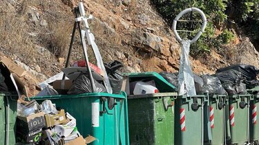 σκουπίδια Ελούντα