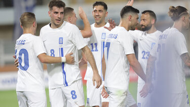 Ελλάδα-Βουλγαρία 4-0: «Δύο στα δύο» η Εθνική στο Παγκρήτιο με ξέσπασμα στο β' ημίχρονο