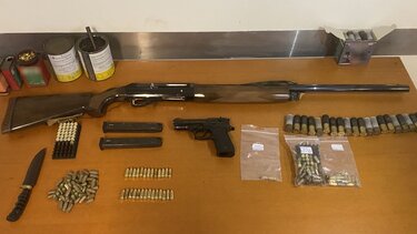 όπλα μεσαρά συλλήψεις