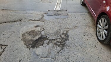 taxiarxou markopoulou.