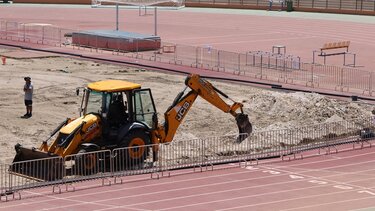 Ξηλώθηκε όλος ο χλοοτάπητας στο Παγκρήτιο (photos)