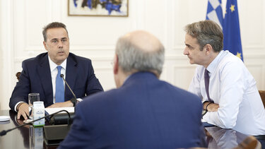 Εντός της ημέρας στη Βουλή, νομοθετική ρύθμιση για το πολυσυζητημένο ζήτημα των οικισμών