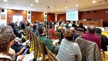 κανείς μονος