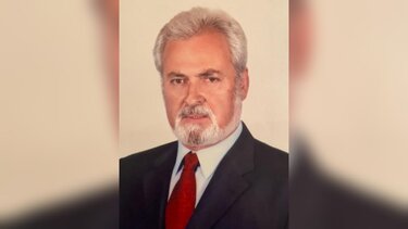 manos fragkiadoylakis