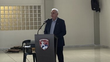 Μπαριτάκης, Αεροδρόμιο Καστελίου