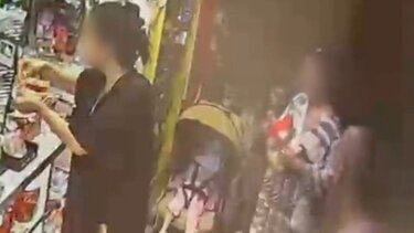 Παλαιό Φάληρο κοριτσάκι 