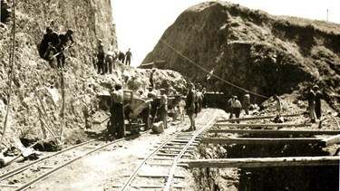 Σιδηροδρομικός σταθμός Καρυάς