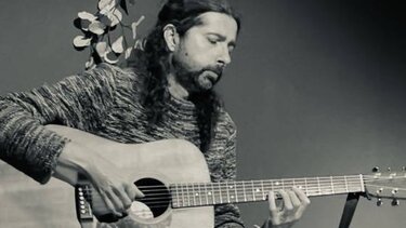 Σωτήρης Αλεξάκης, τραγουδοποιός