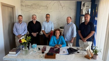 Ξενοδόχοι, Ντόρα Μπακογιάννη