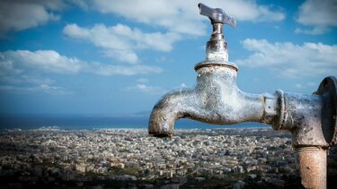 nero irakleio vrysi.