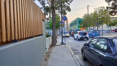 Οδός Λευκωσίας, Πεζοδρόμια