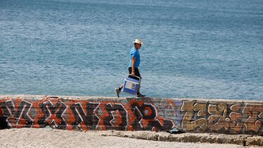 Λουόμενος, Θάλασσα