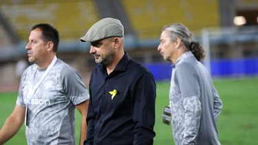 Γιούχα στο Παγκρήτιο μετά τη βαριά ήττα του ΟΦΗ - «Παραιτήσου», φώναζαν στον Ράσταβατς (VIDEO)