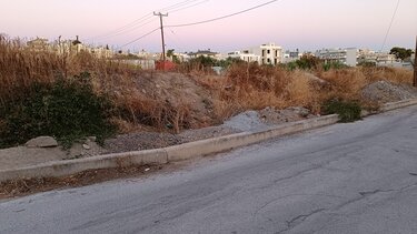 Πάρκο Ερυθραίας ή χώρος εναπόθεσης μπάζων