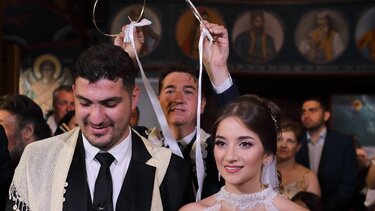 Κουμπάροι, Πρέσβης Σερβίας