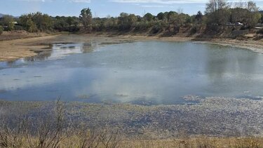 νερό, Λίμνη. θραψανό
