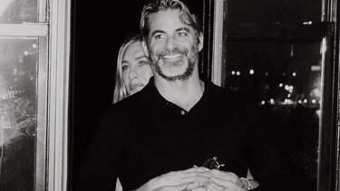 Τζένιφερ Άνιστον, Τζιμ Κέρτις