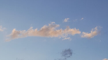 Ένα σύννεφο σαν την Κρήτη και ένας χαρταετός στον ουρανό του Ηρακλείου