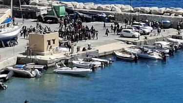 μετανάστες