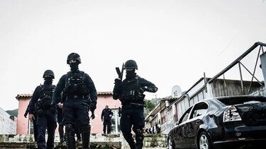 astynomikoi kataylismos