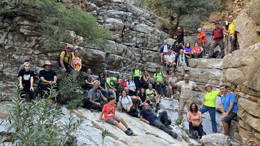 ΣΤΑ ΦΑΡΑΓΓΙΑ ΡΟΖΑΣ ΚΙ ΕΜΠΑΣΑΣ