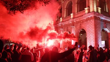 Το Ηράκλειο γιορτάζει για τα 100 χρόνια του ΟΦΗ: Έγινε... «Γεντί Κουλέ» η Λότζια (φωτογραφίες & video)