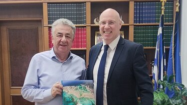 Αρναουτάκης, Τολιάς