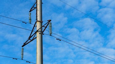 Τροχαίο στη Μεσαρά: Αγροτικό προσέκρουσε σε στύλο – Χωρίς ρεύμα η περιοχή