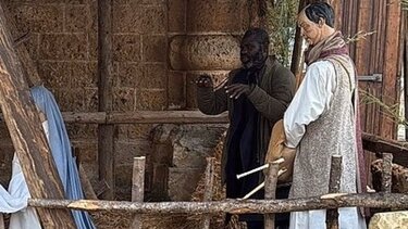 Επική φωτογραφία από την Ιταλία: Δείτε πώς προσπάθησε να κρυφτεί σε φάτνη Γκανέζος που είχε επιτεθεί σε δημόσιο υπάλληλο