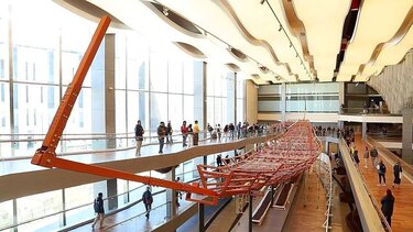 Ξεκίνησε στη Γκίζα η επανασυναρμολόγηση της δεύτερης ηλιακής βάρκας του Φαραώ Χέοπα.