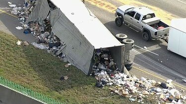 ημιφορτηγό-σκουπίδια