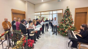 Τα κάλαντα από τη χορωδία «Ιωνία Αηδών» στην Περιφέρεια Κρήτης