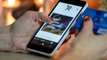 IRIS, Ψηφιακές Συναλλαγές