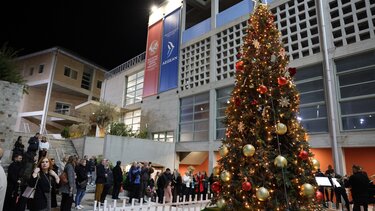 Πολιτιστικό Κέντρο, Στολισμός