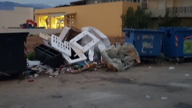 Σκουπίδια, Κορώνη Μαγαρά