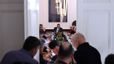 Ποιους όρους θέτει η κυβέρνηση προς τους αγρότες -«Ναι» στον διάλογο από την Πανελλαδική Επιτροπή των μπλόκων