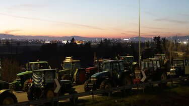 Στην τελική ευθεία για το ραντεβού της Δευτέρας στο Μαξίμου: Τι θα ζητήσουν οι 25+6 από τον Πρωθυπουργό