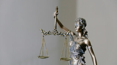 δικαιοσύνη 