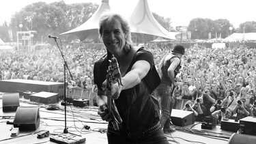 Φράνσις Μπουχολζ, Μπασίστας, Θάνατος