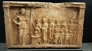 Μαρμάρινο Αναθηματικό Ανάγλυφο