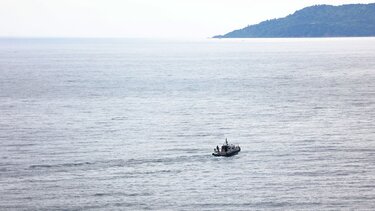 Επιχείρηση εντοπισμού αγνοούμενων μεταναστών στην Ικαρία – Επέβαιναν σε λέμβο