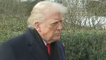 Τραμπ: Εγώ έπεισα τον εαυτό μου να μην χτυπήσω το Ιράν