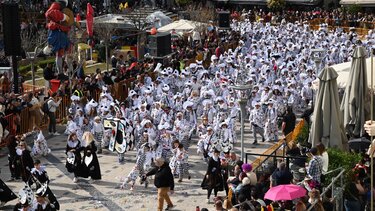 Αποκριάτικες παρελάσεις σε όλη τη χώρα, έρχονται τα Κούλουμα και το πέταγμα του χαρταετού