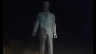 Βενιζέλος, Άγαλμα