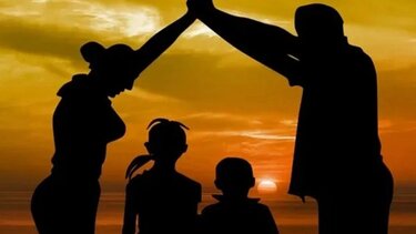 Αναδοχή, Helios